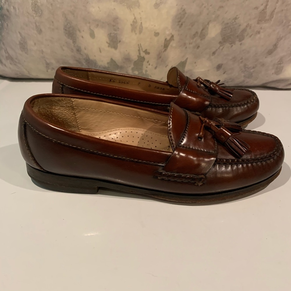 MENS COLE HAAN BURGUNDY LOAFERS W/ TASSELS SIZE 9